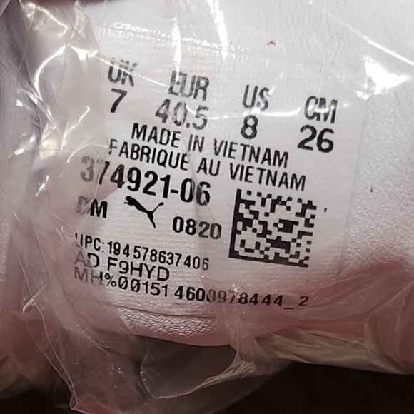 NWB – Authentic Puma Suede VTG Textured Leather Sneakers (Men’s) - Price is Firm - Picture 10 of 11